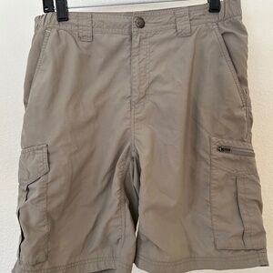 Men's Columbia Omnishade Khaki Synthetic Shorts (32" waist, 10" inseam)